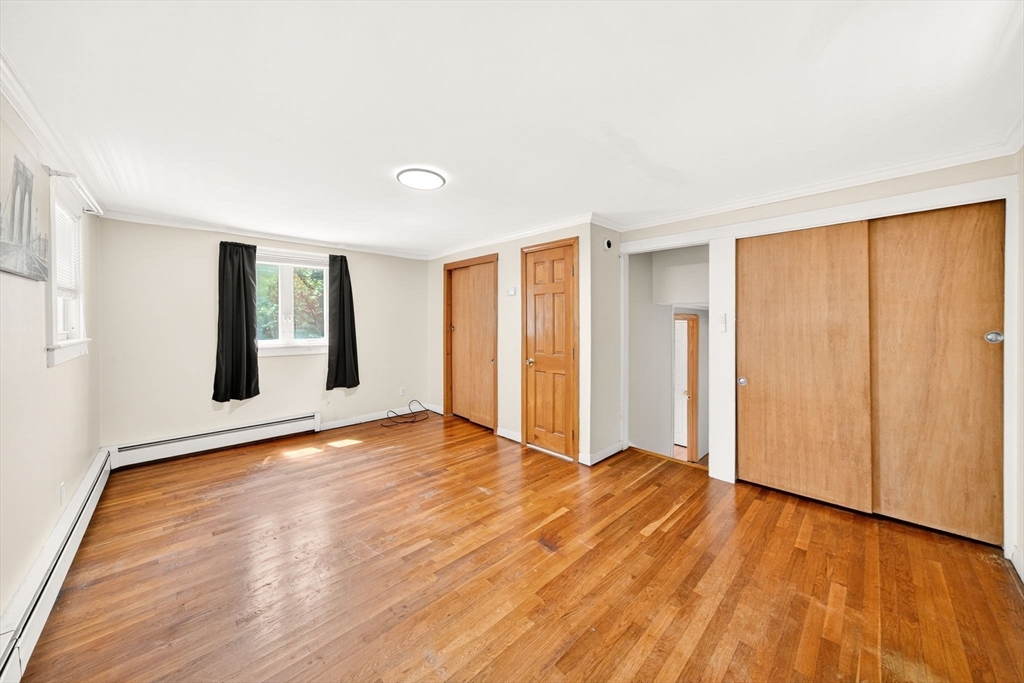 120 Hackett Ave