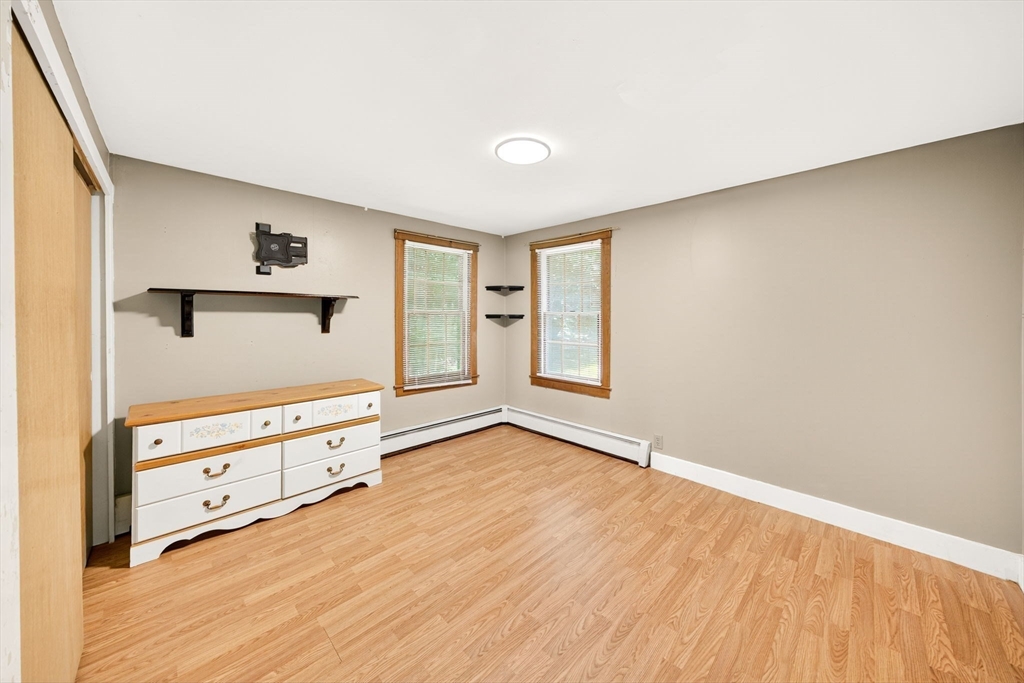 120 Hackett Ave