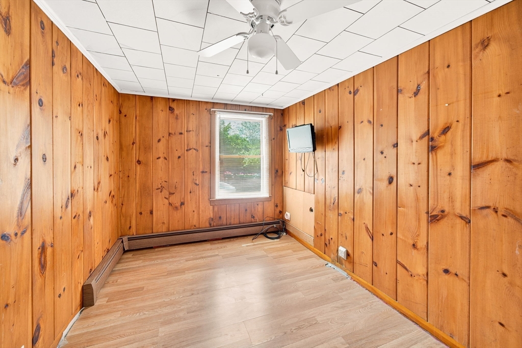 120 Hackett Ave