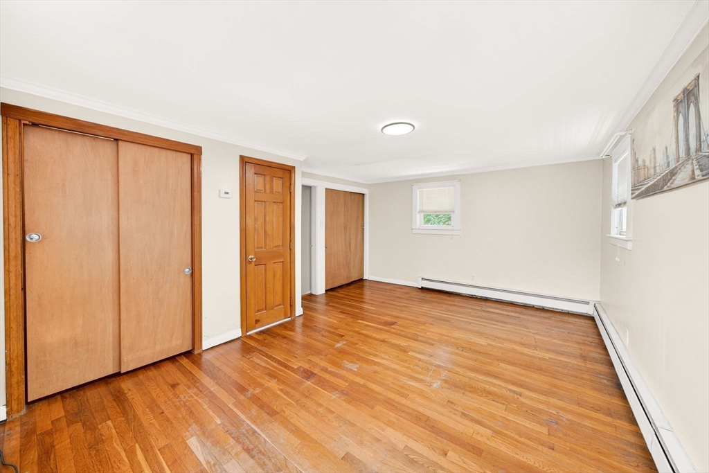 120 Hackett Ave
