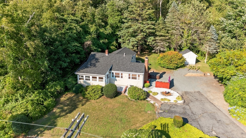 120 Hackett Ave