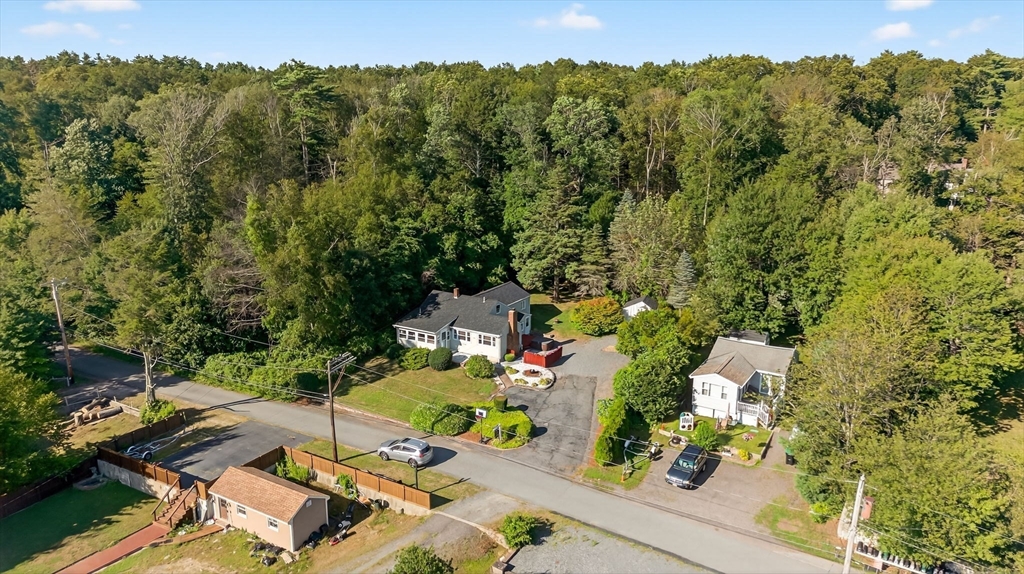 120 Hackett Ave
