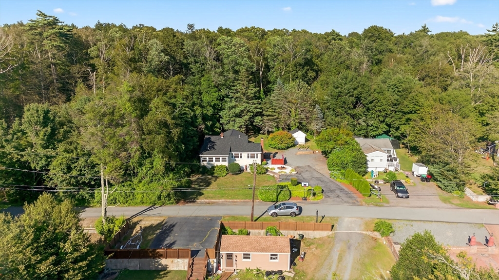 120 Hackett Ave