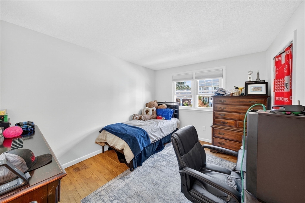 27 High St
