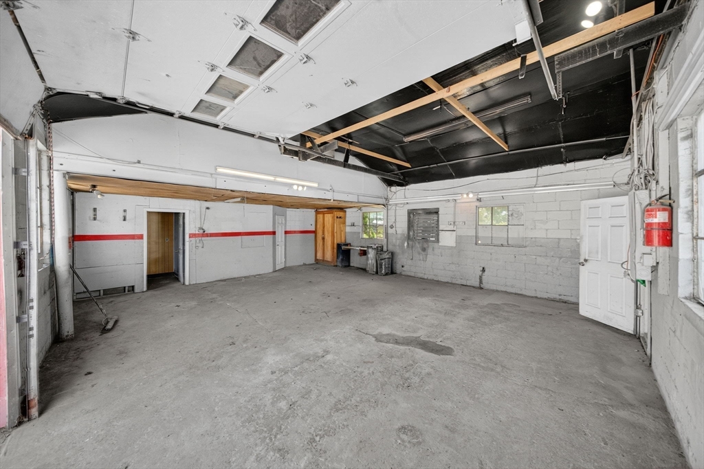 657 Yarmouth Road
