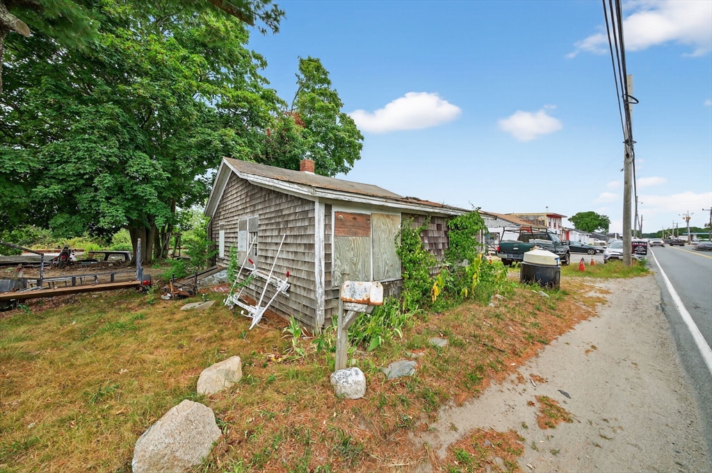 657 Yarmouth Road