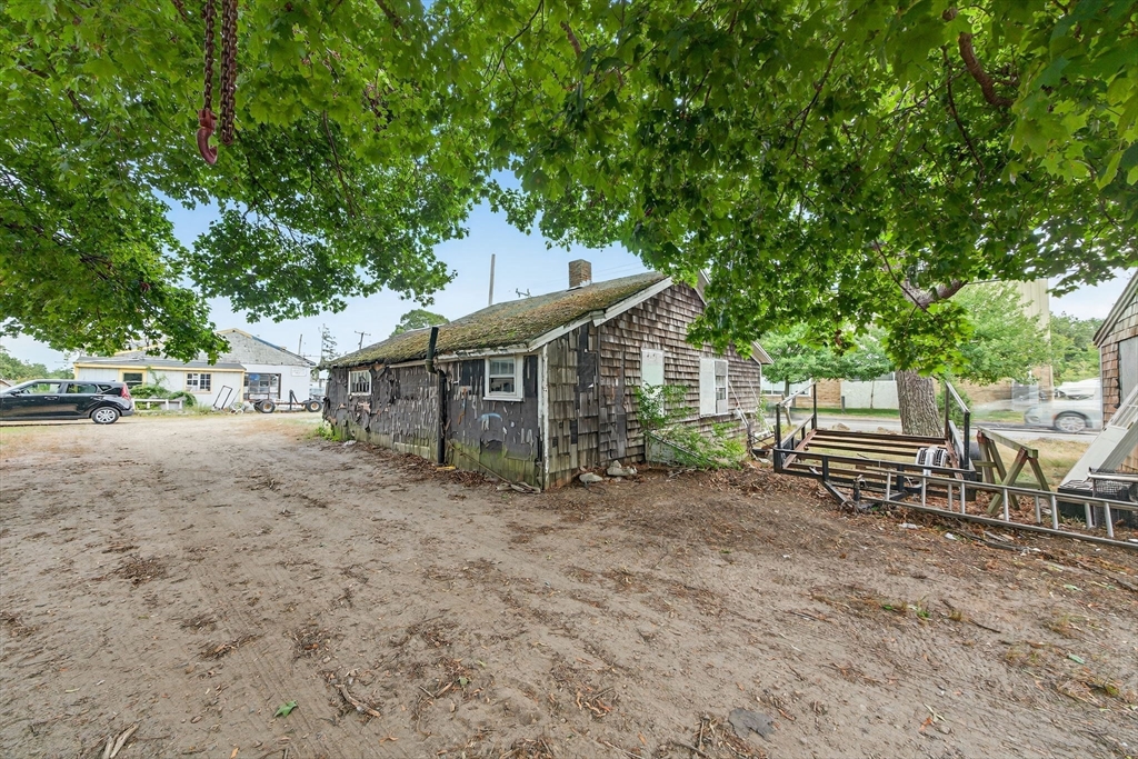 657 Yarmouth Road
