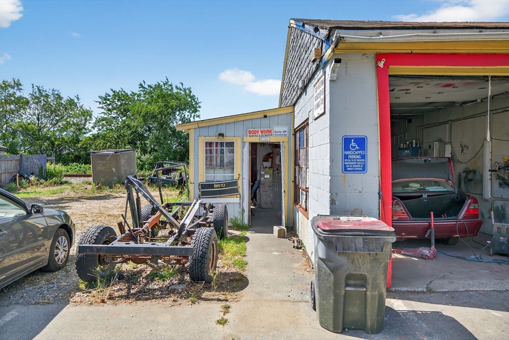 657 Yarmouth Road