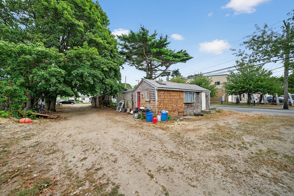 657 Yarmouth Road