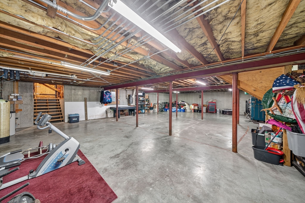 631 Hart Street