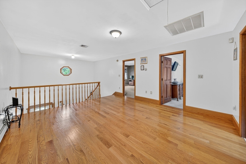 631 Hart Street