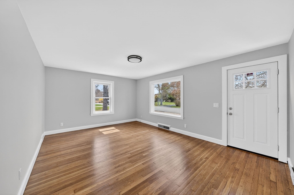 27 Taylor St