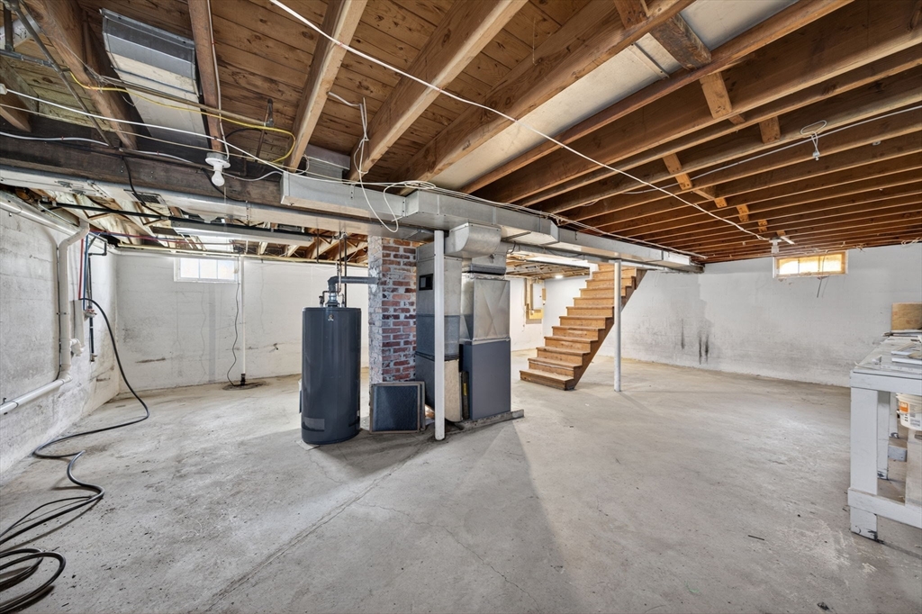 27 Taylor St