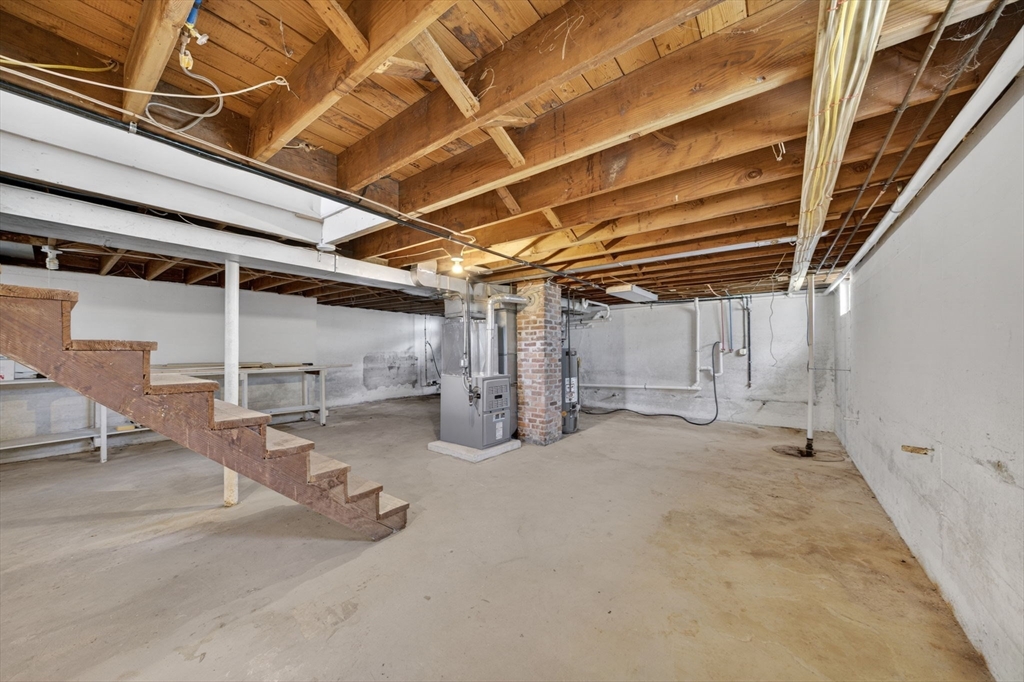 27 Taylor St