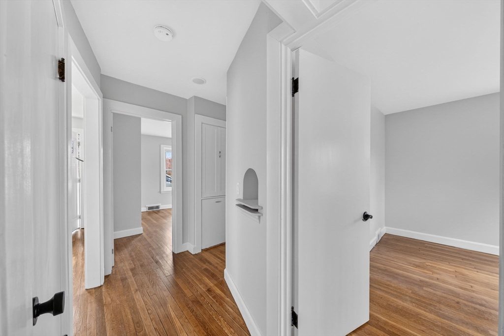 27 Taylor St