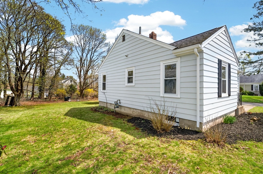 27 Taylor St