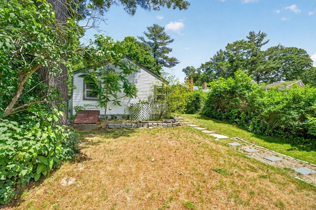 13 Woodland Drive