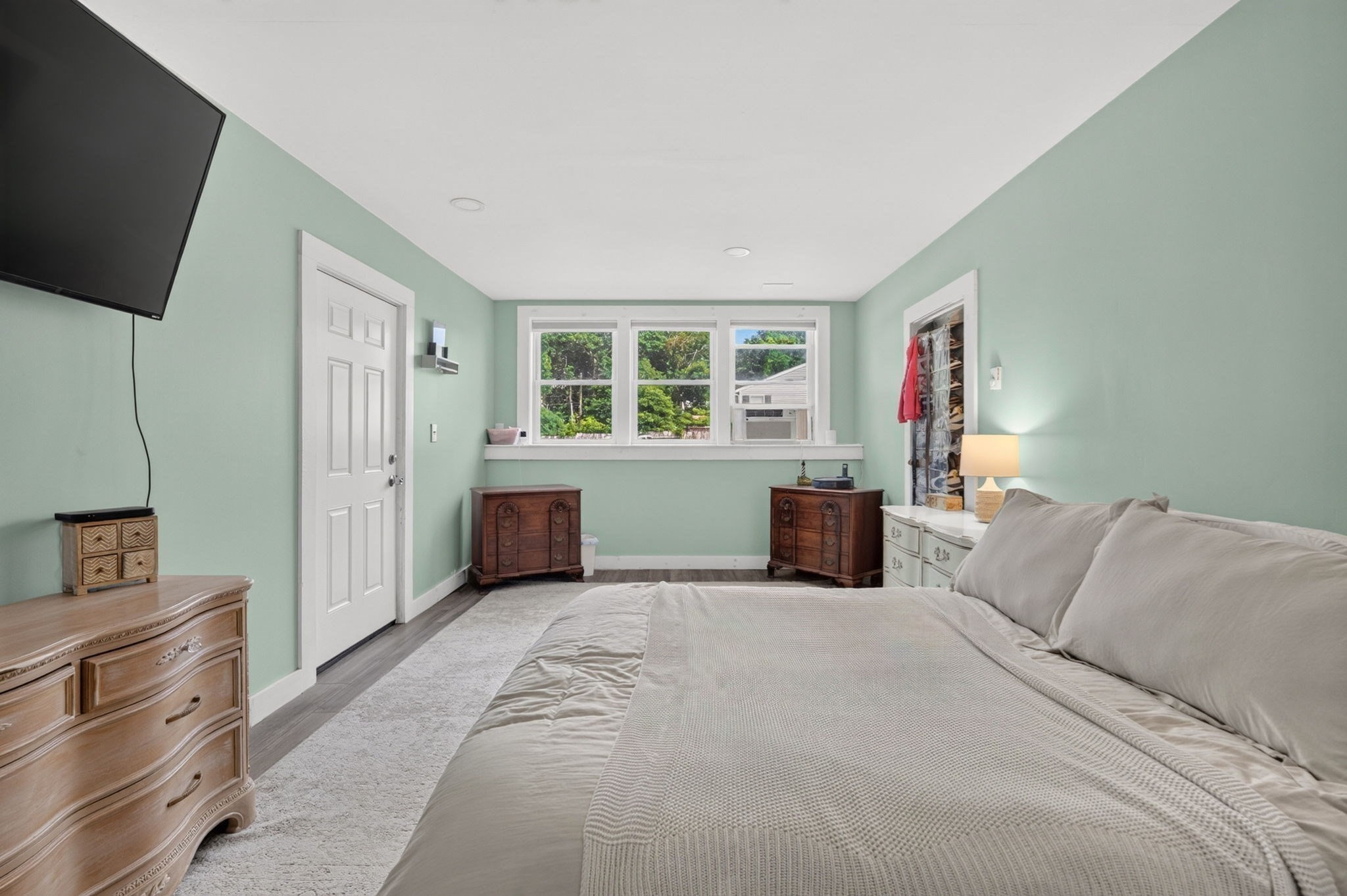24 Mayflower Drive