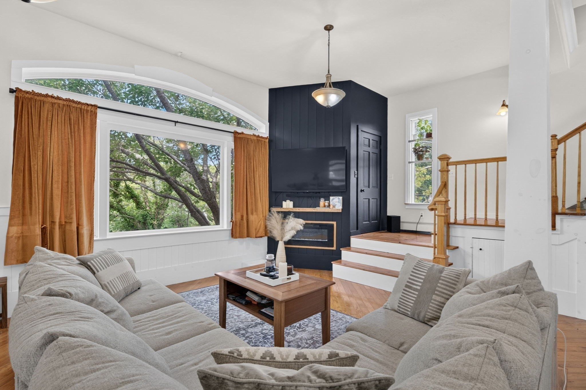24 Mayflower Drive