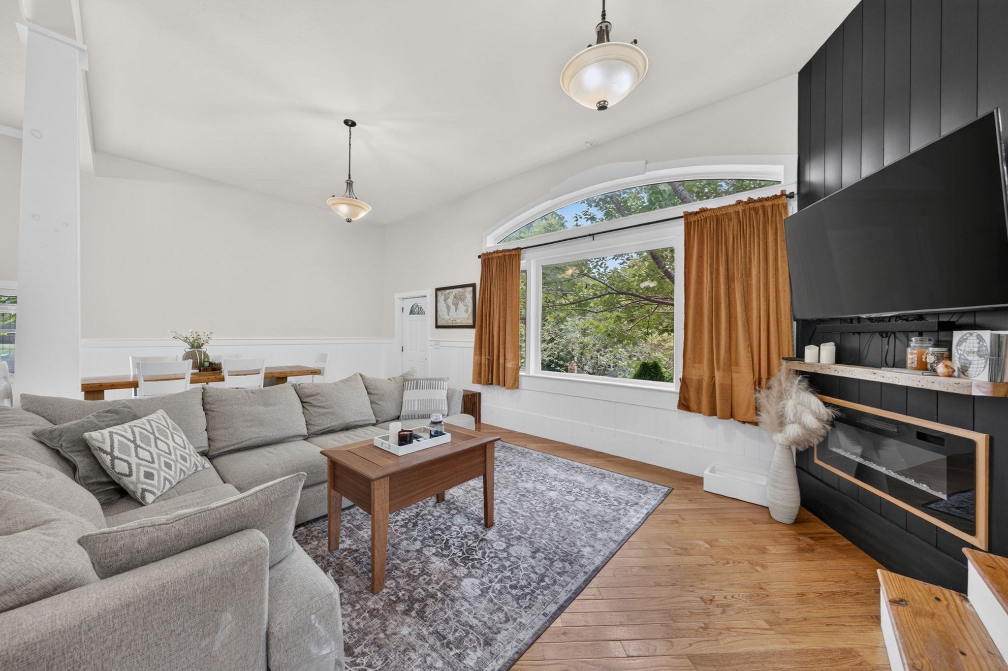 24 Mayflower Drive