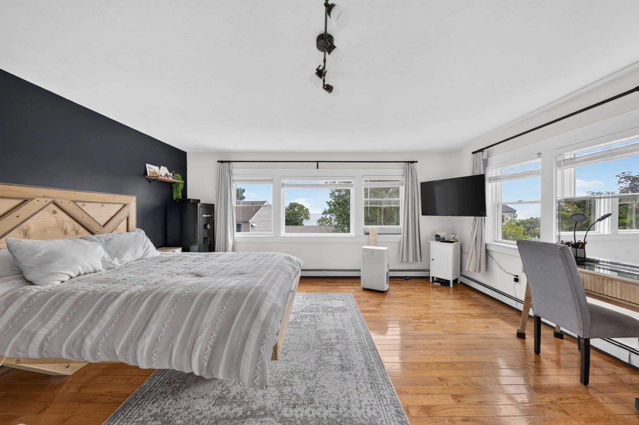 24 Mayflower Drive