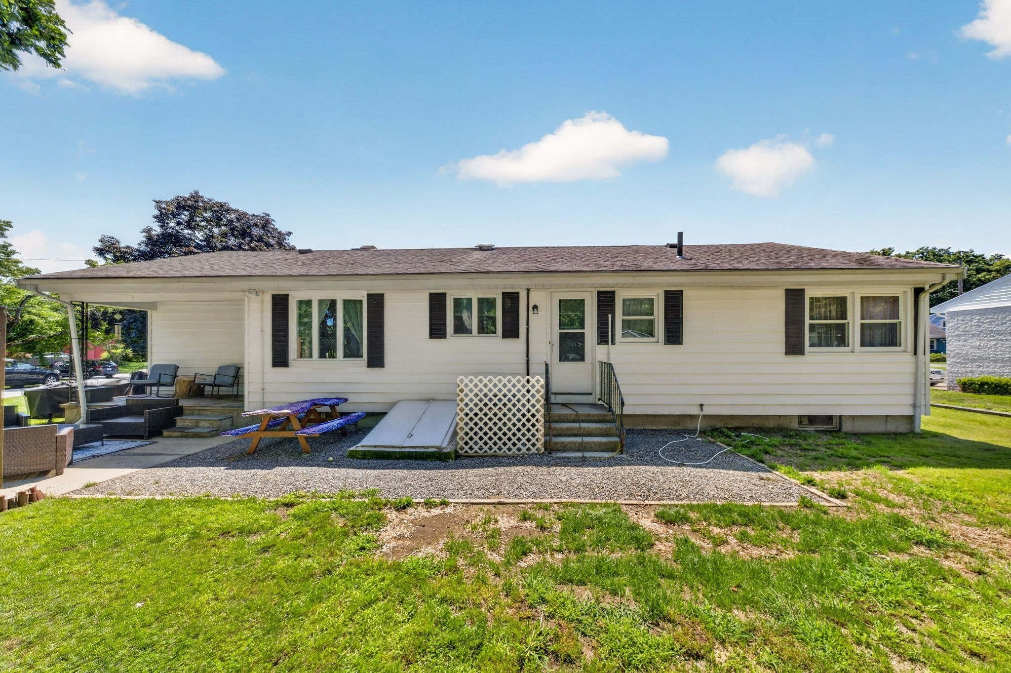 84 Evans Street