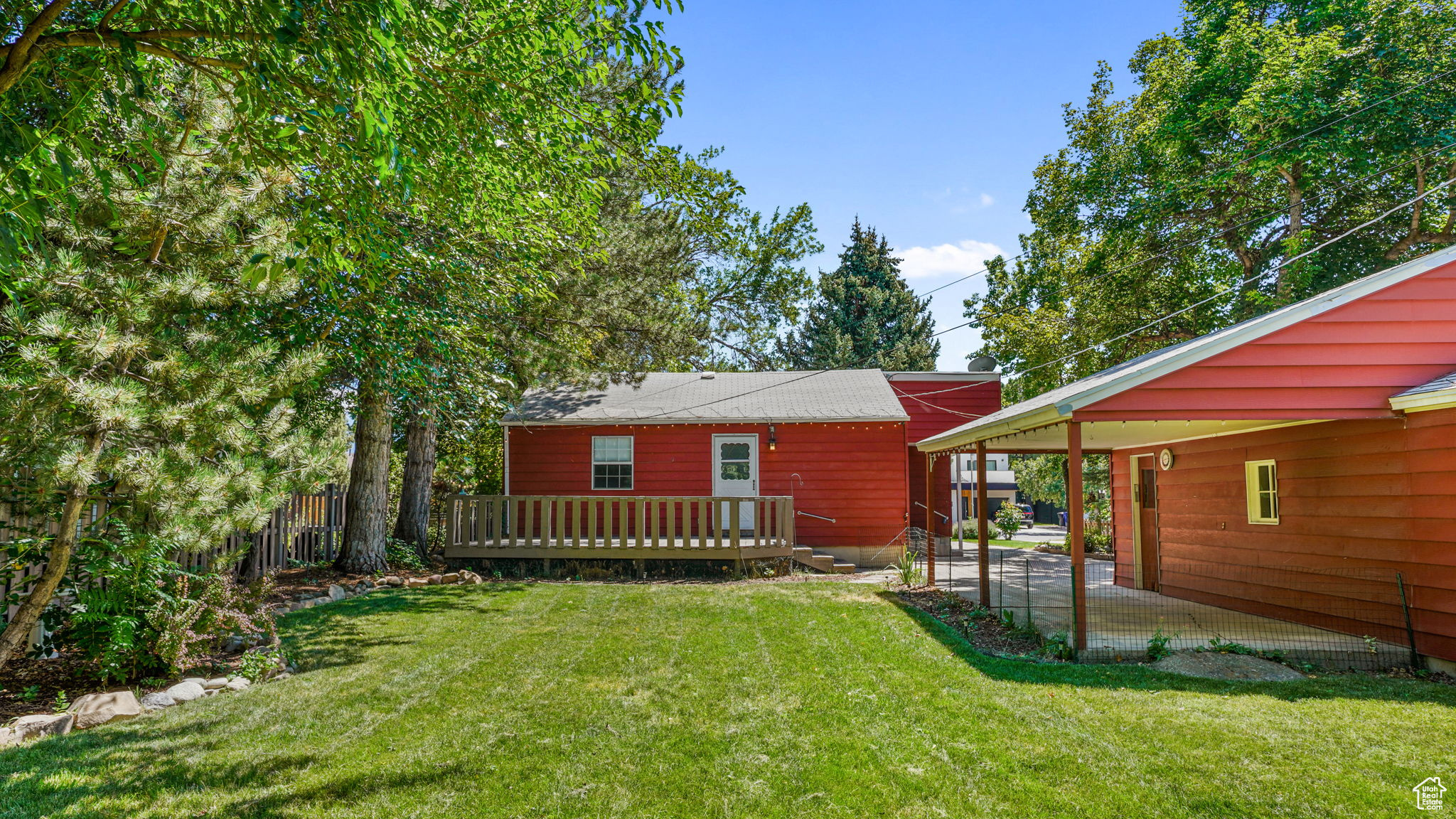 1275 E LAVON DR