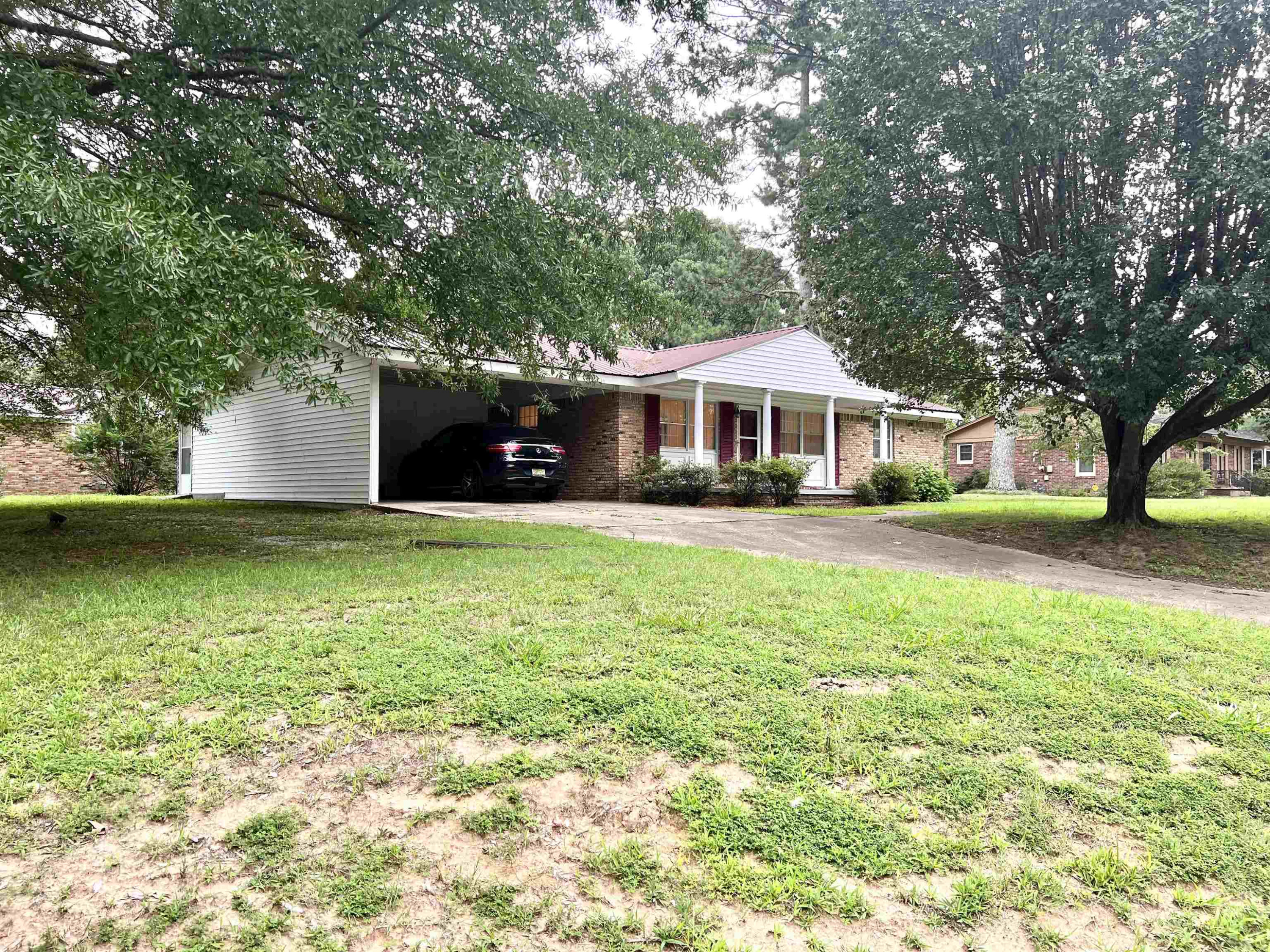 14 Dixie Ln