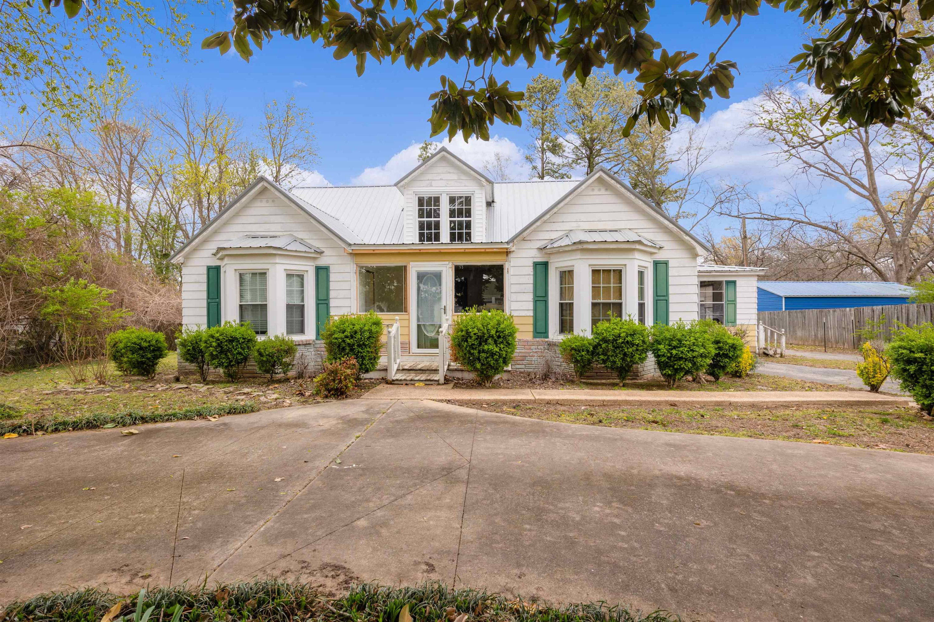 526 W Main Street