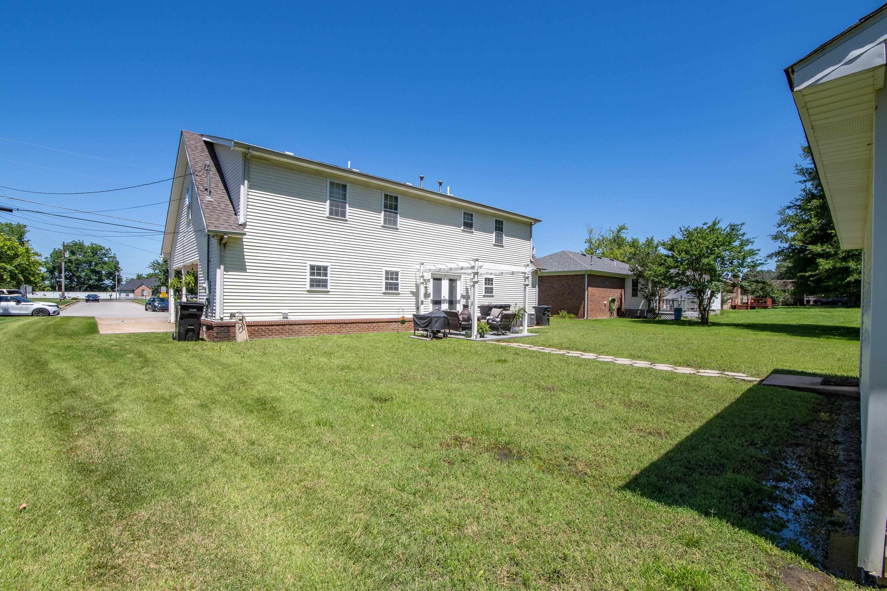 2590 Clifton Drive