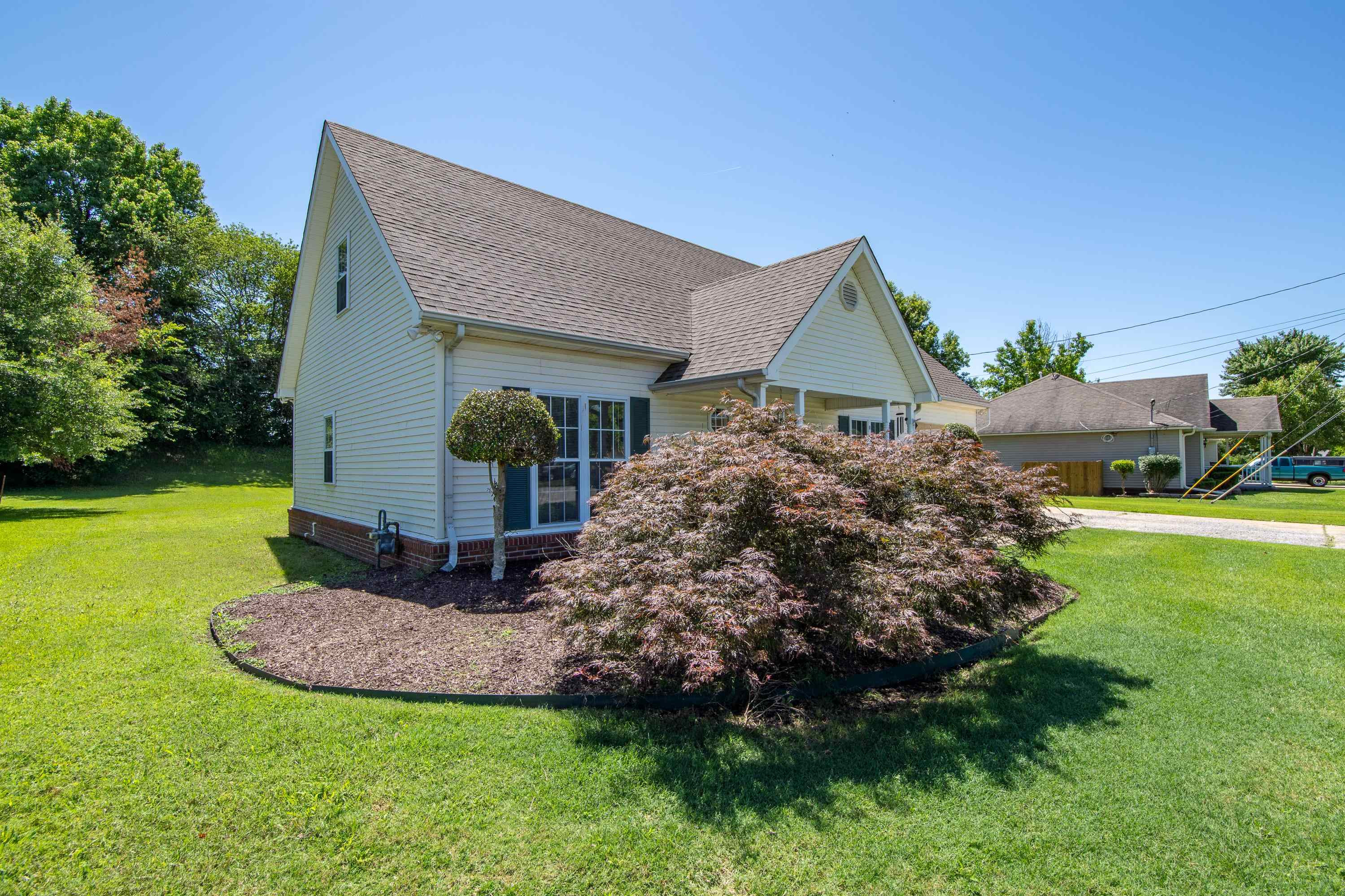 2590 Clifton Drive