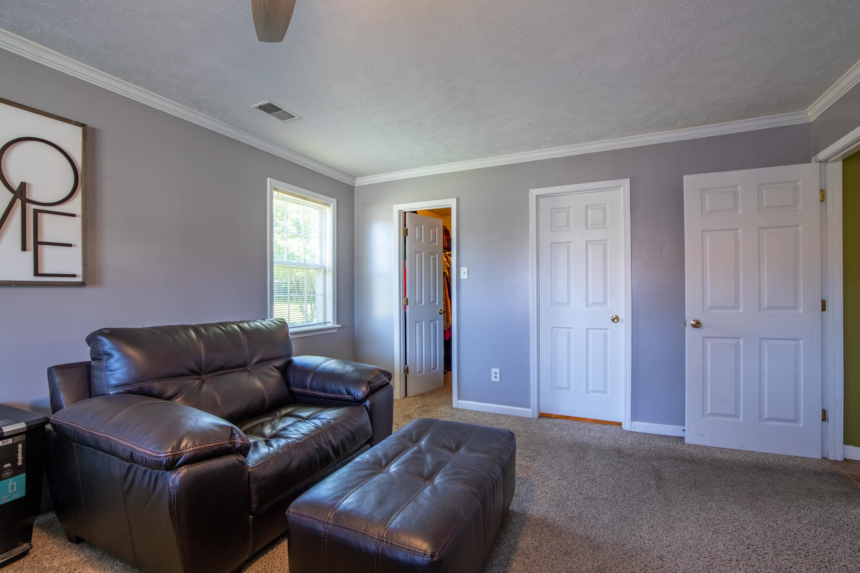 2590 Clifton Drive