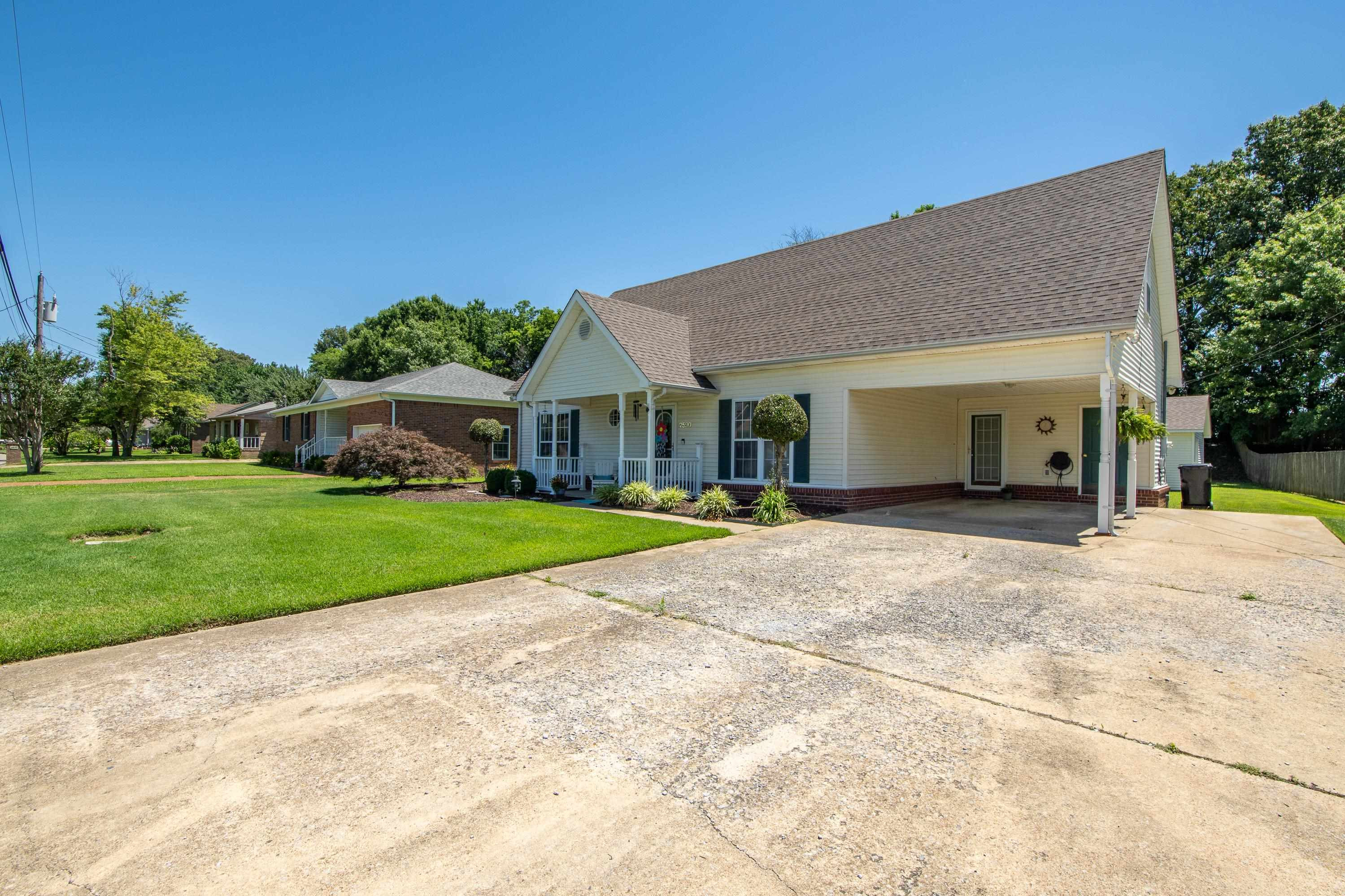 2590 Clifton Drive