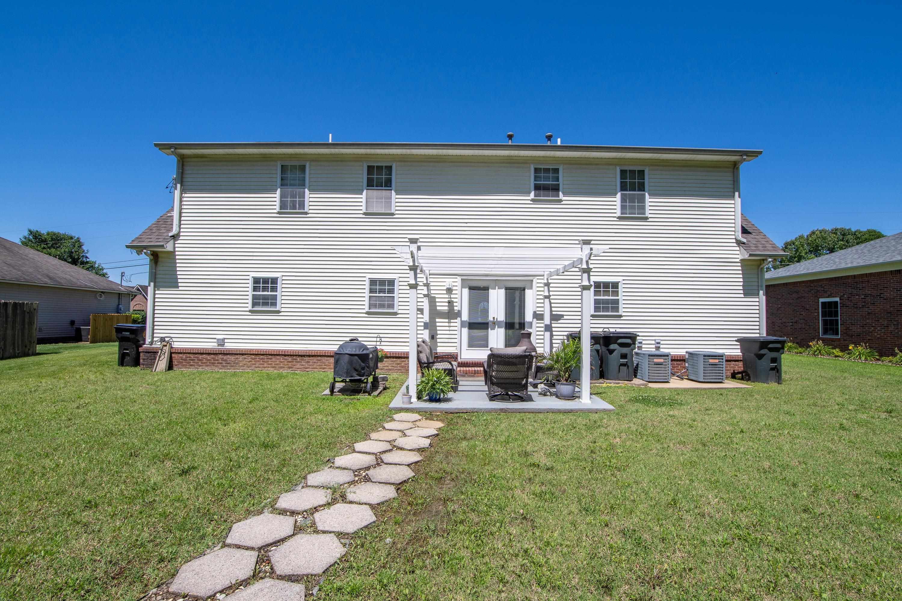 2590 Clifton Drive