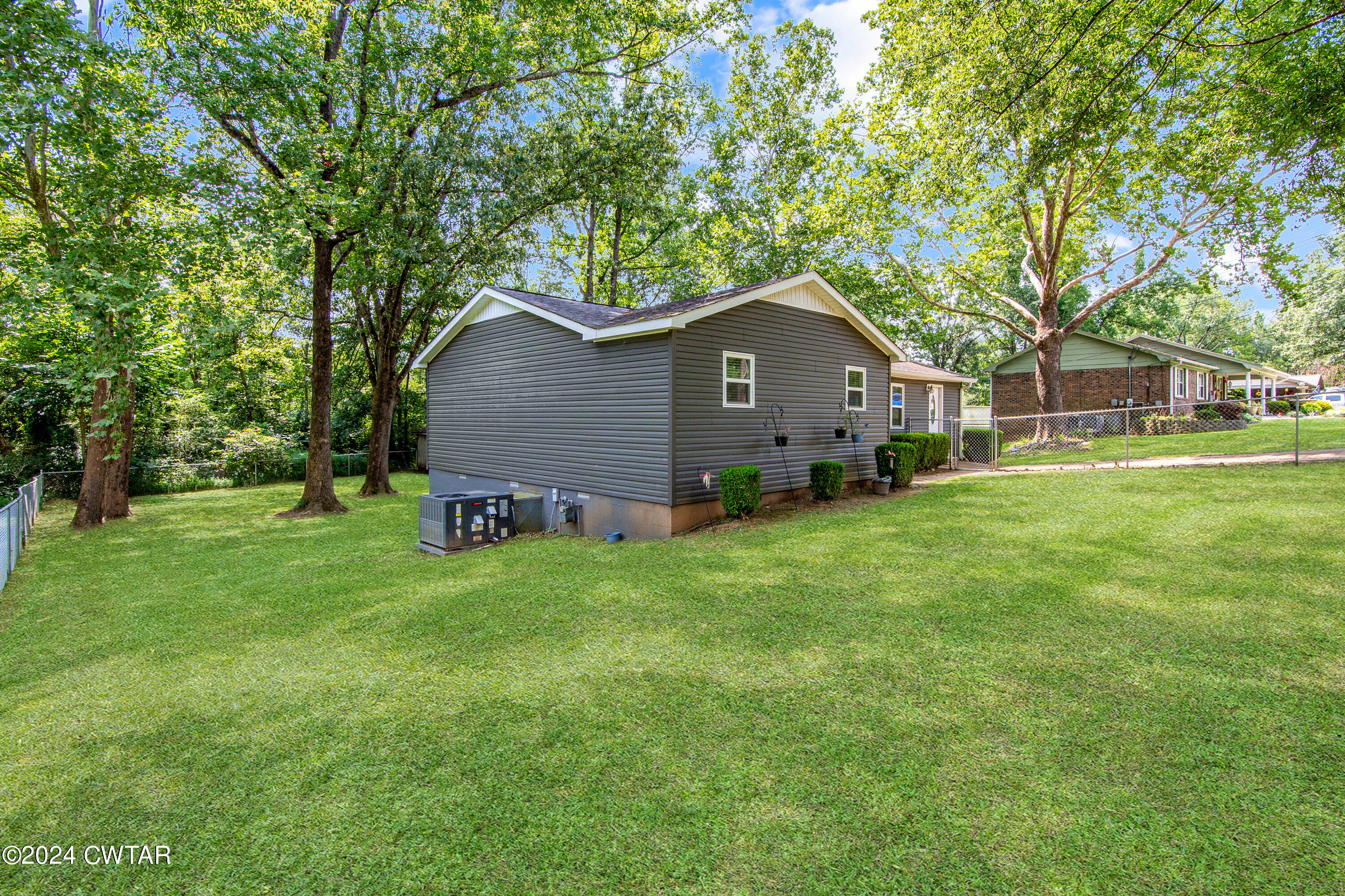 72 Edgehill Drive