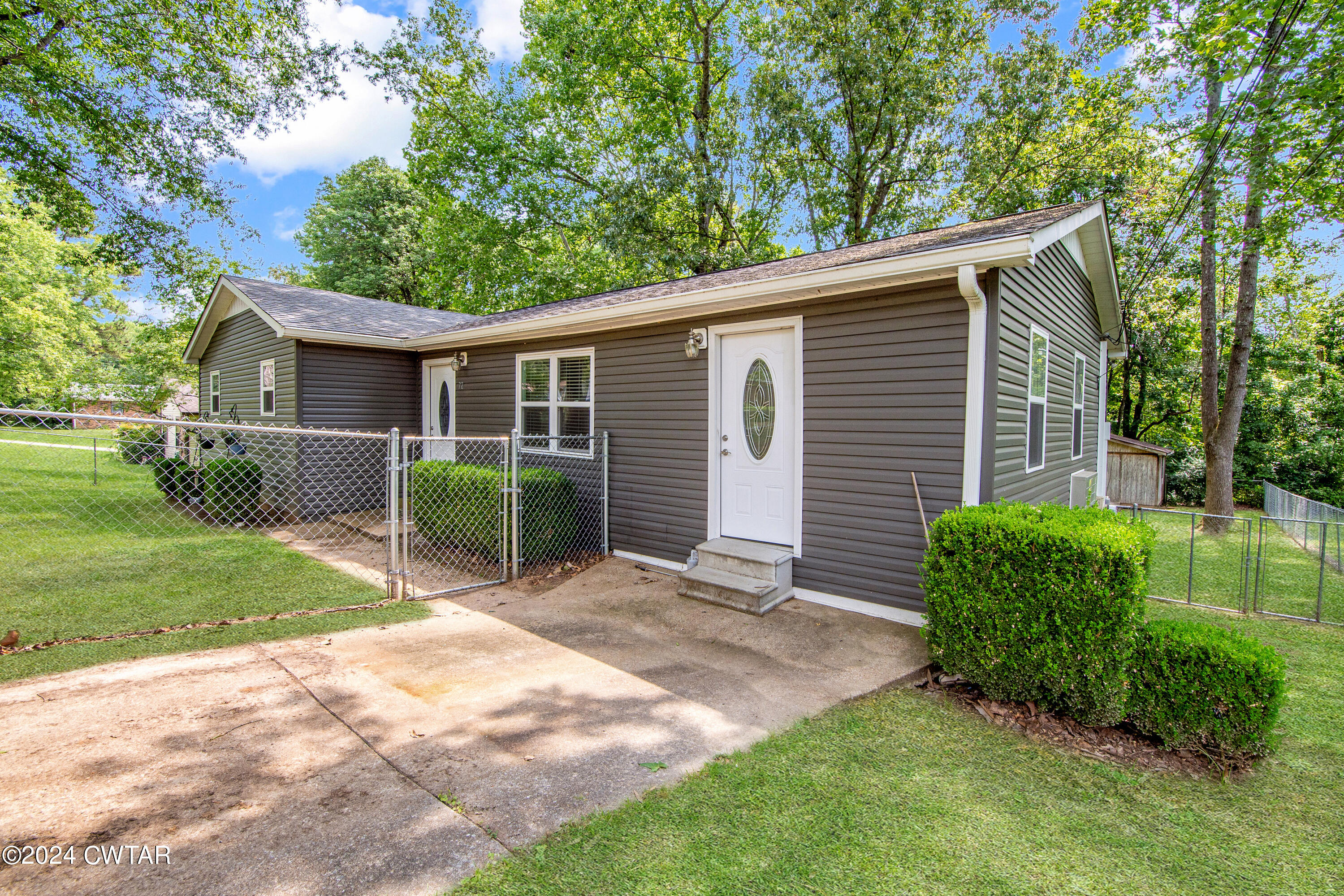 72 Edgehill Drive