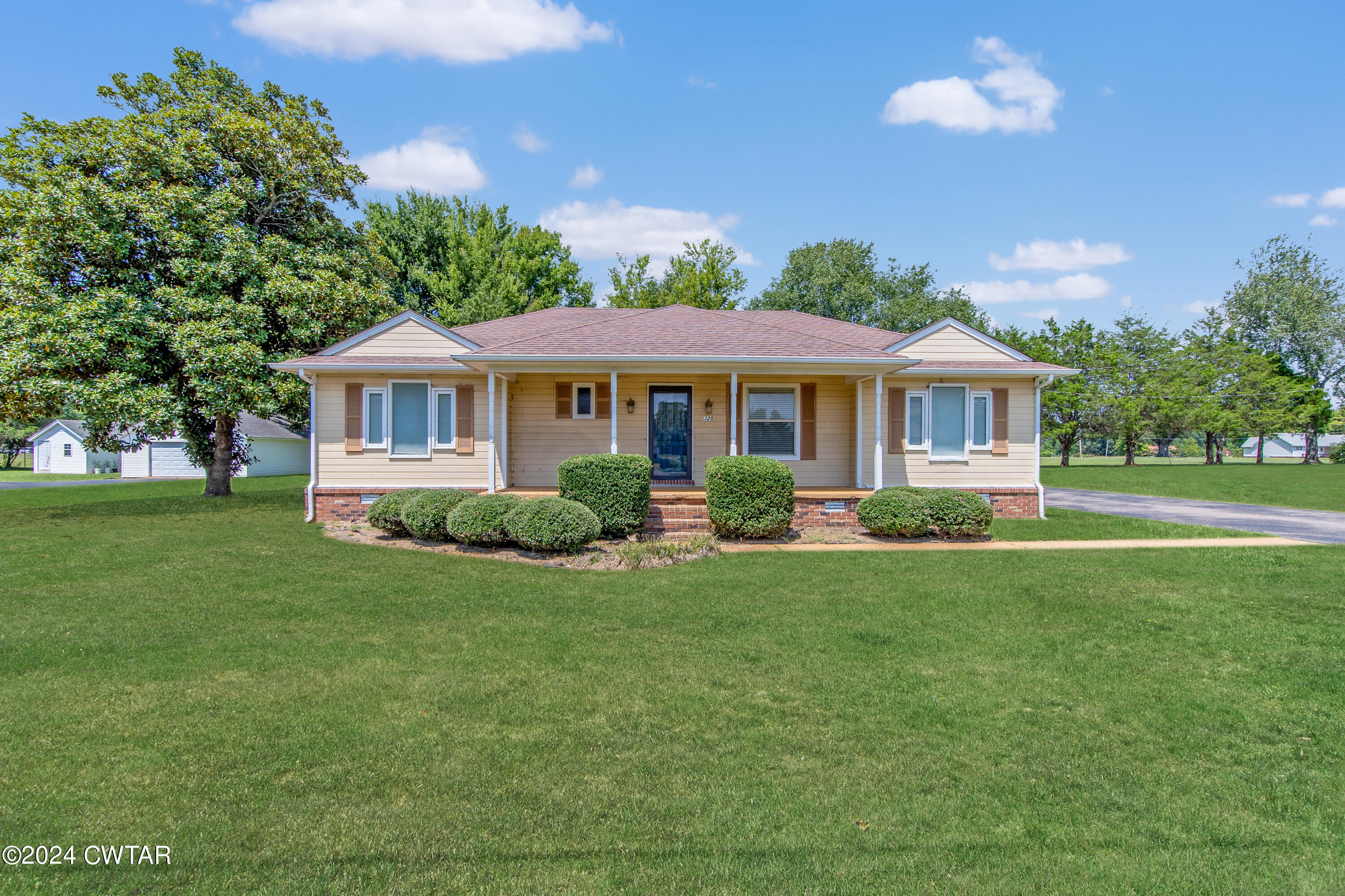 325 Farmington Road