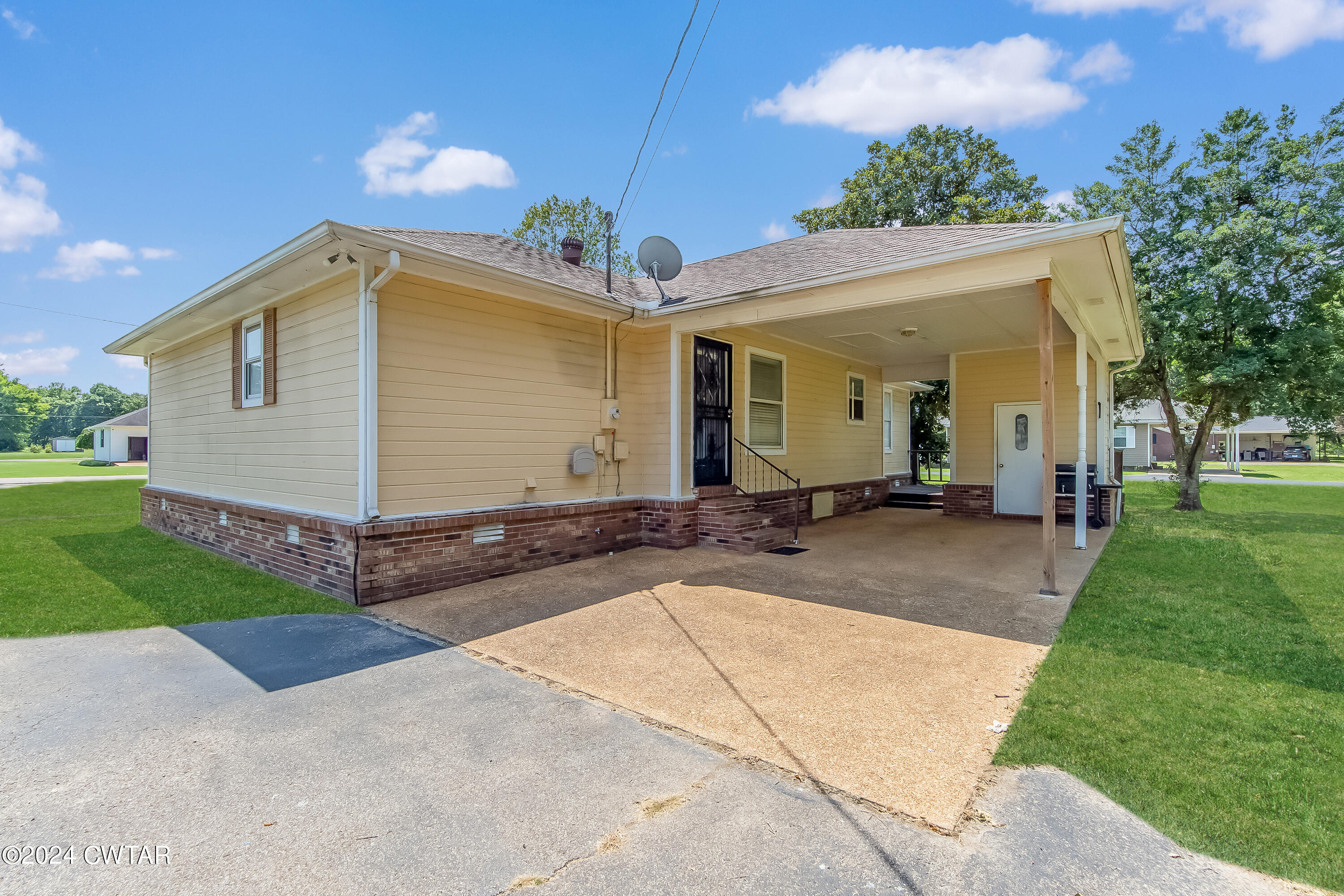 325 Farmington Road