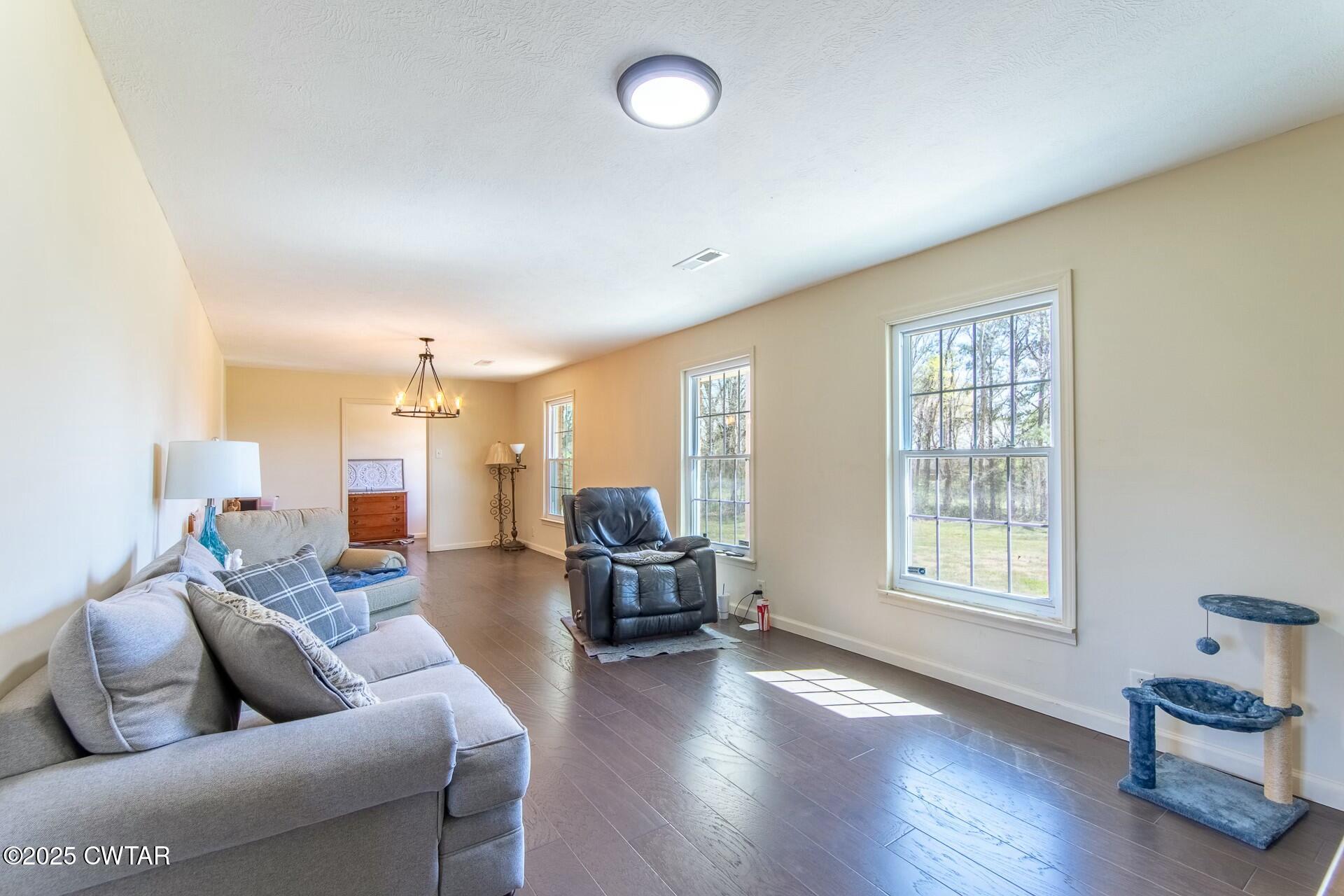 3226 Highway 19 W
