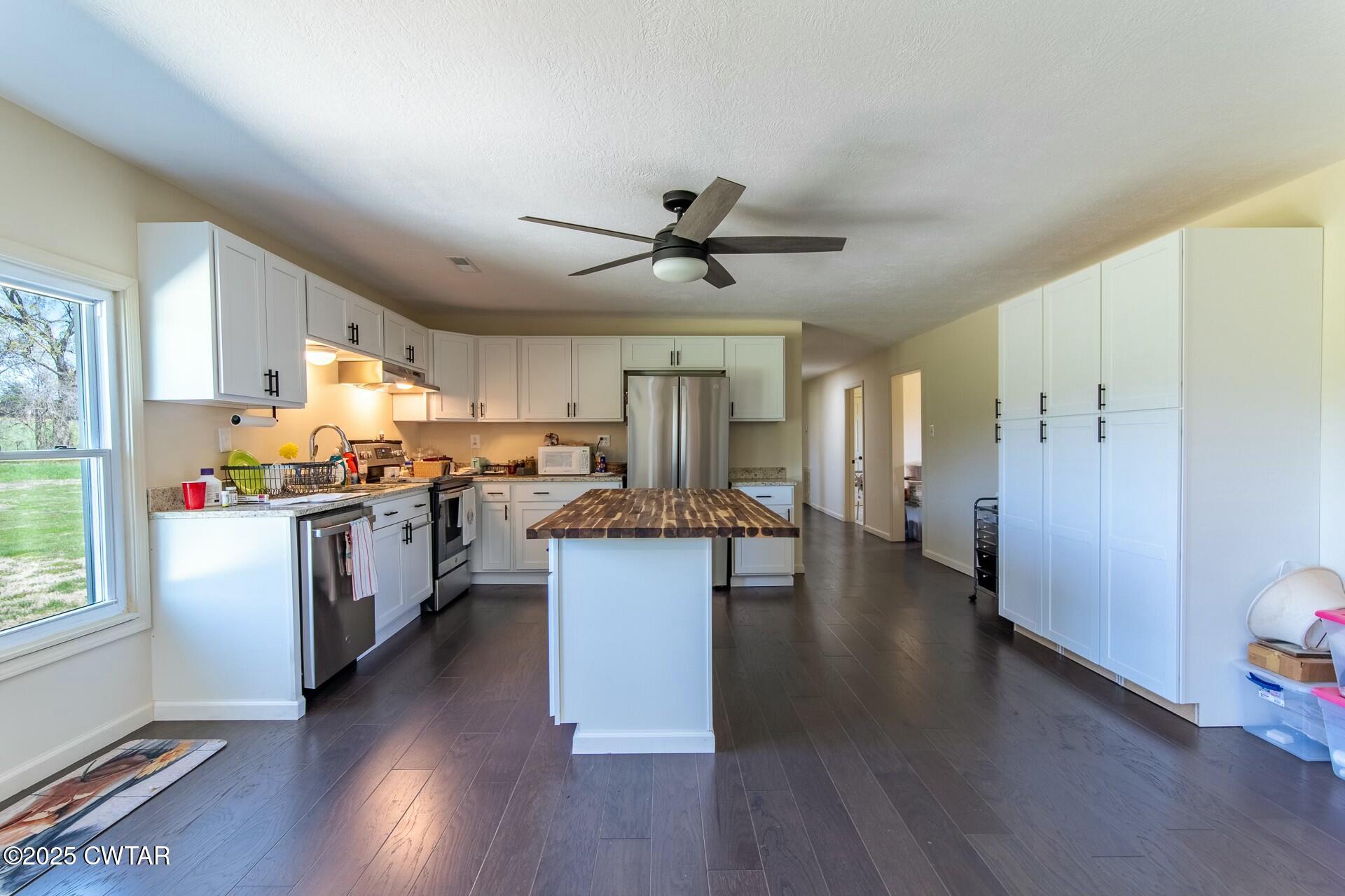 3226 Highway 19 W