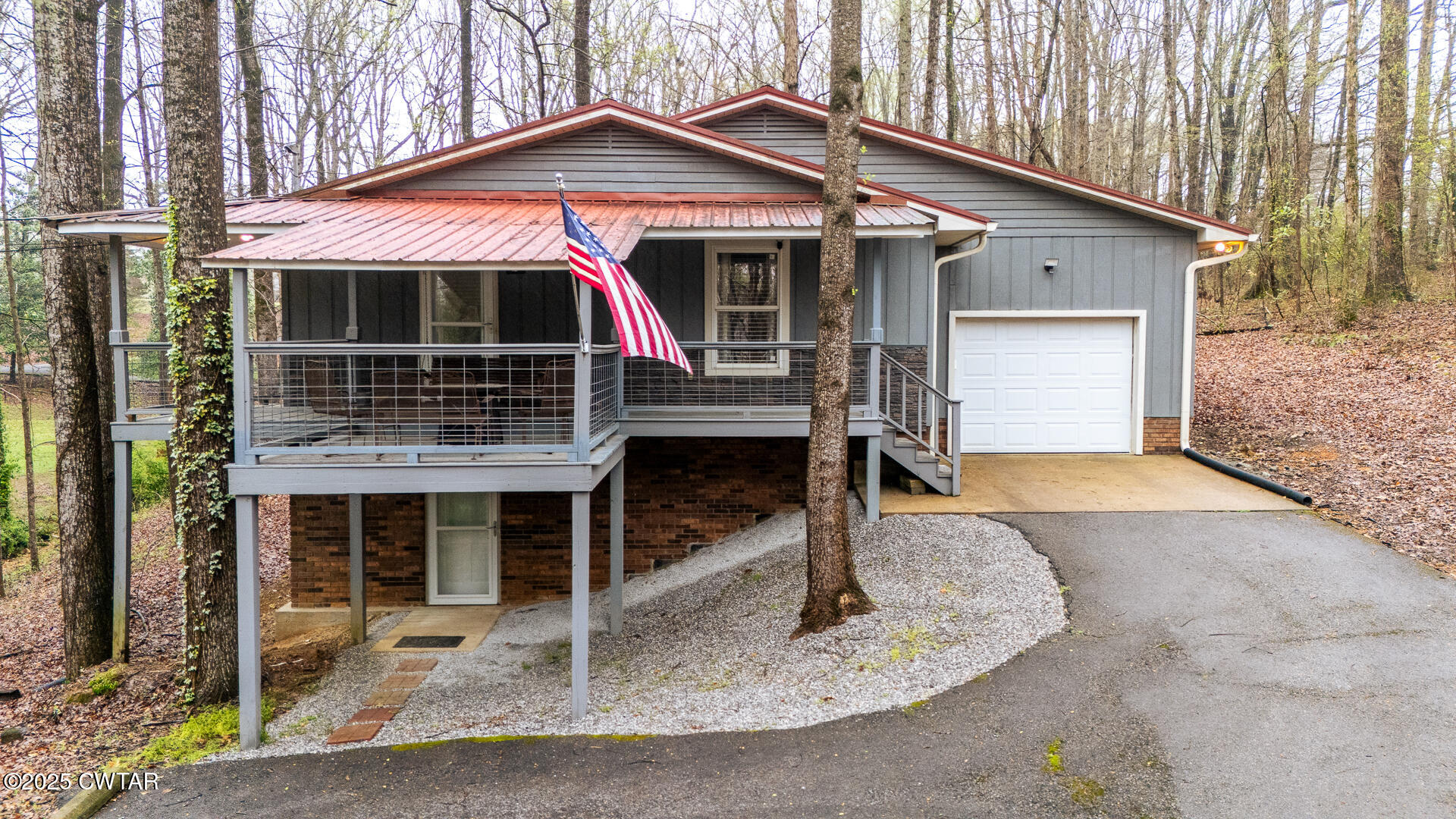 403 Oakwood Drive