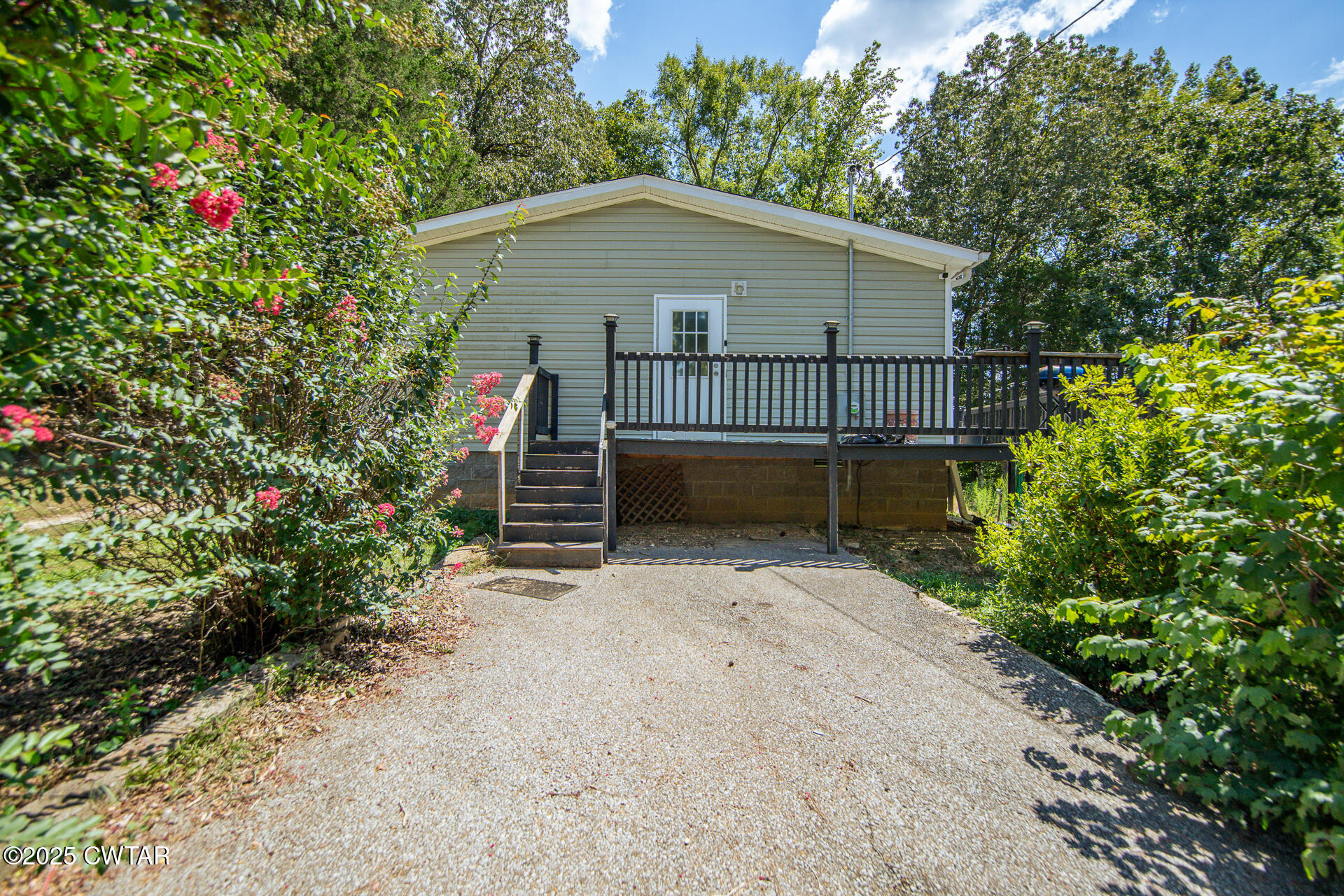 2127 Horny Head Creek Road