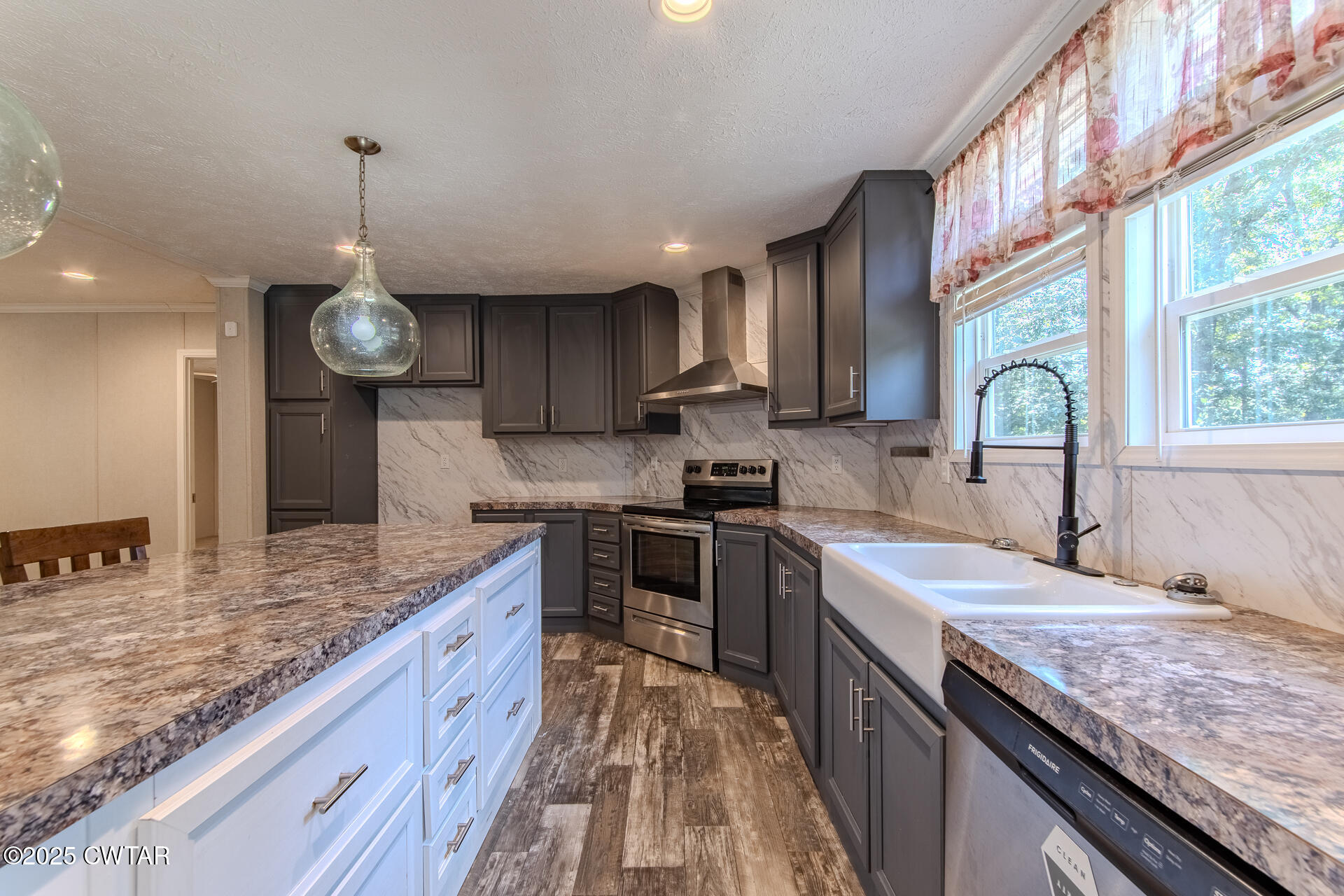 2127 Horny Head Creek Road