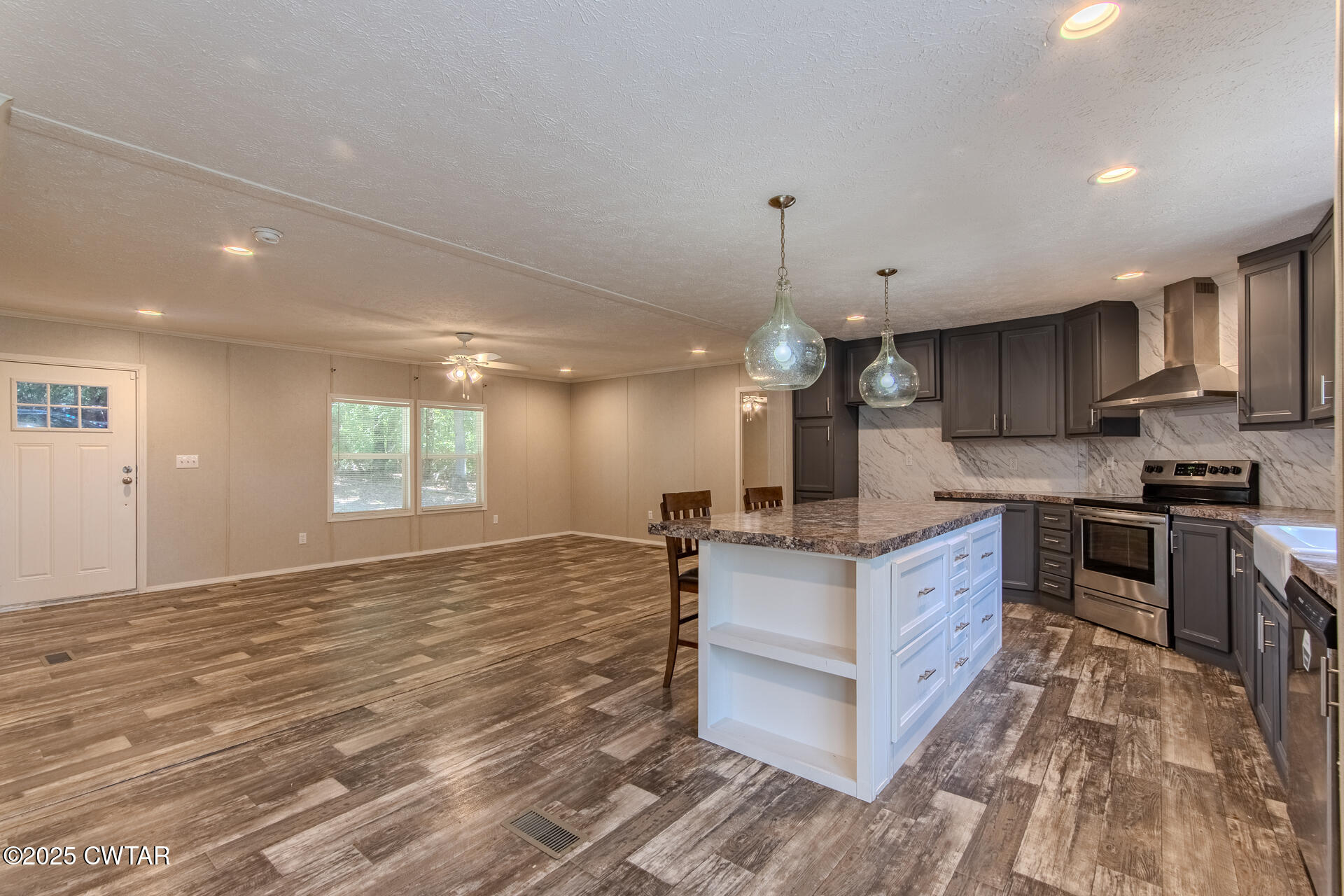 2127 Horny Head Creek Road