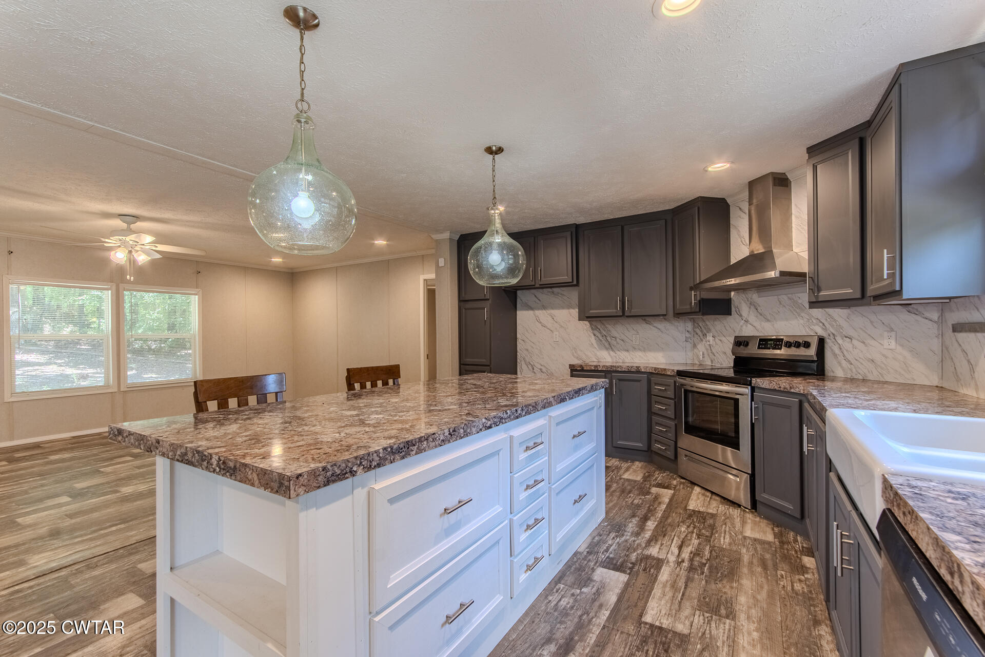 2127 Horny Head Creek Road