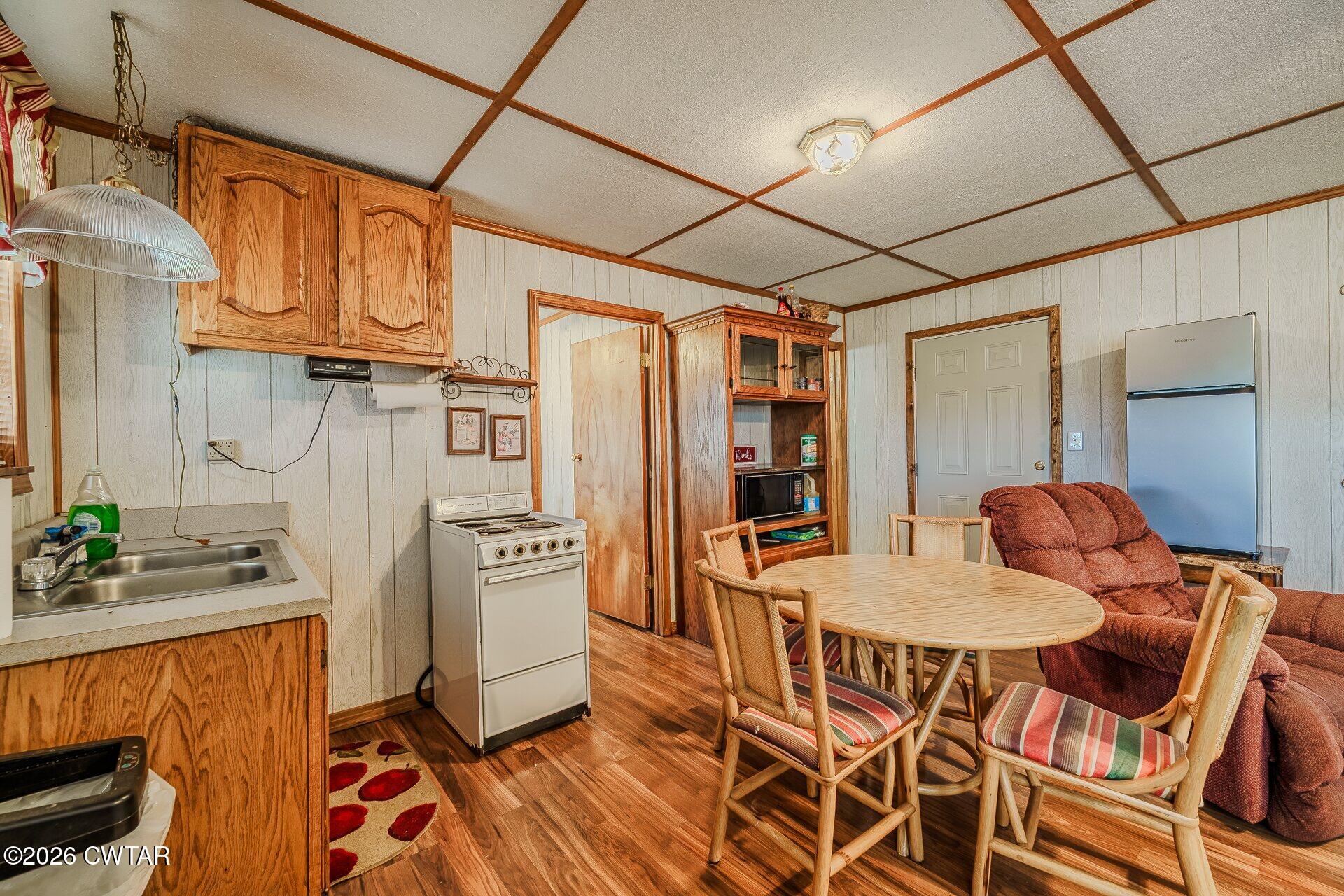 228 B F Terry Circle