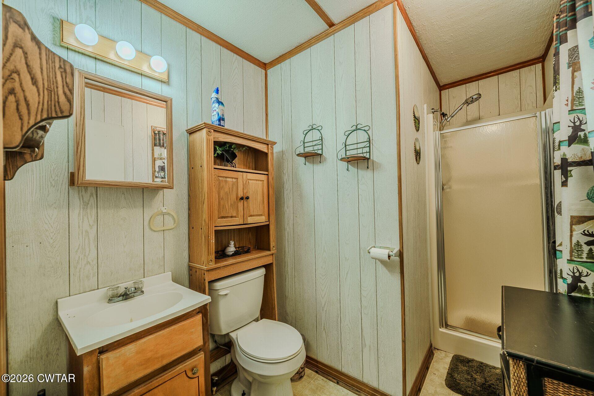 228 B F Terry Circle