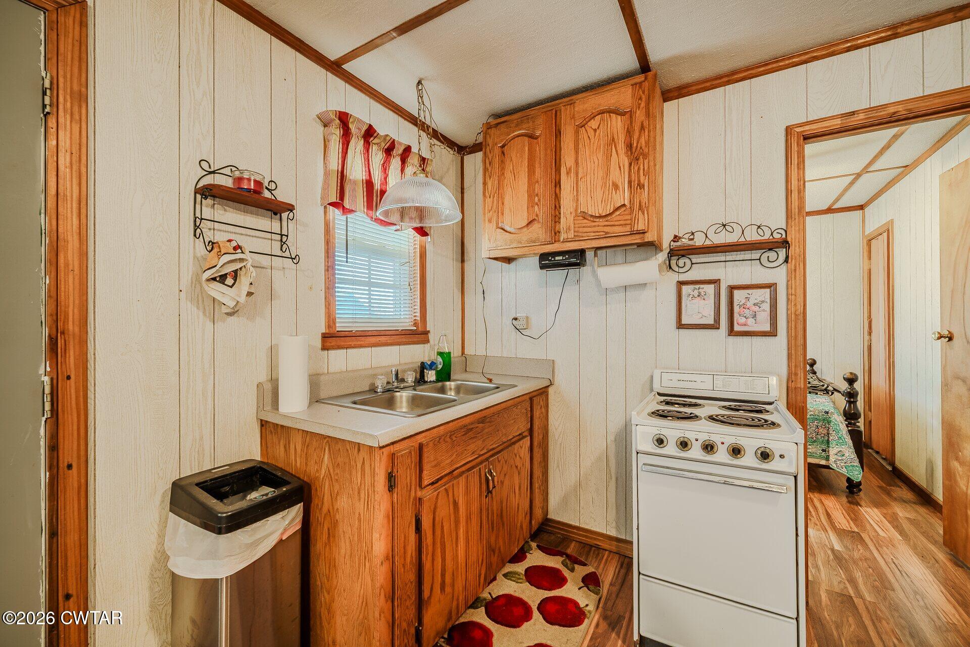 228 B F Terry Circle