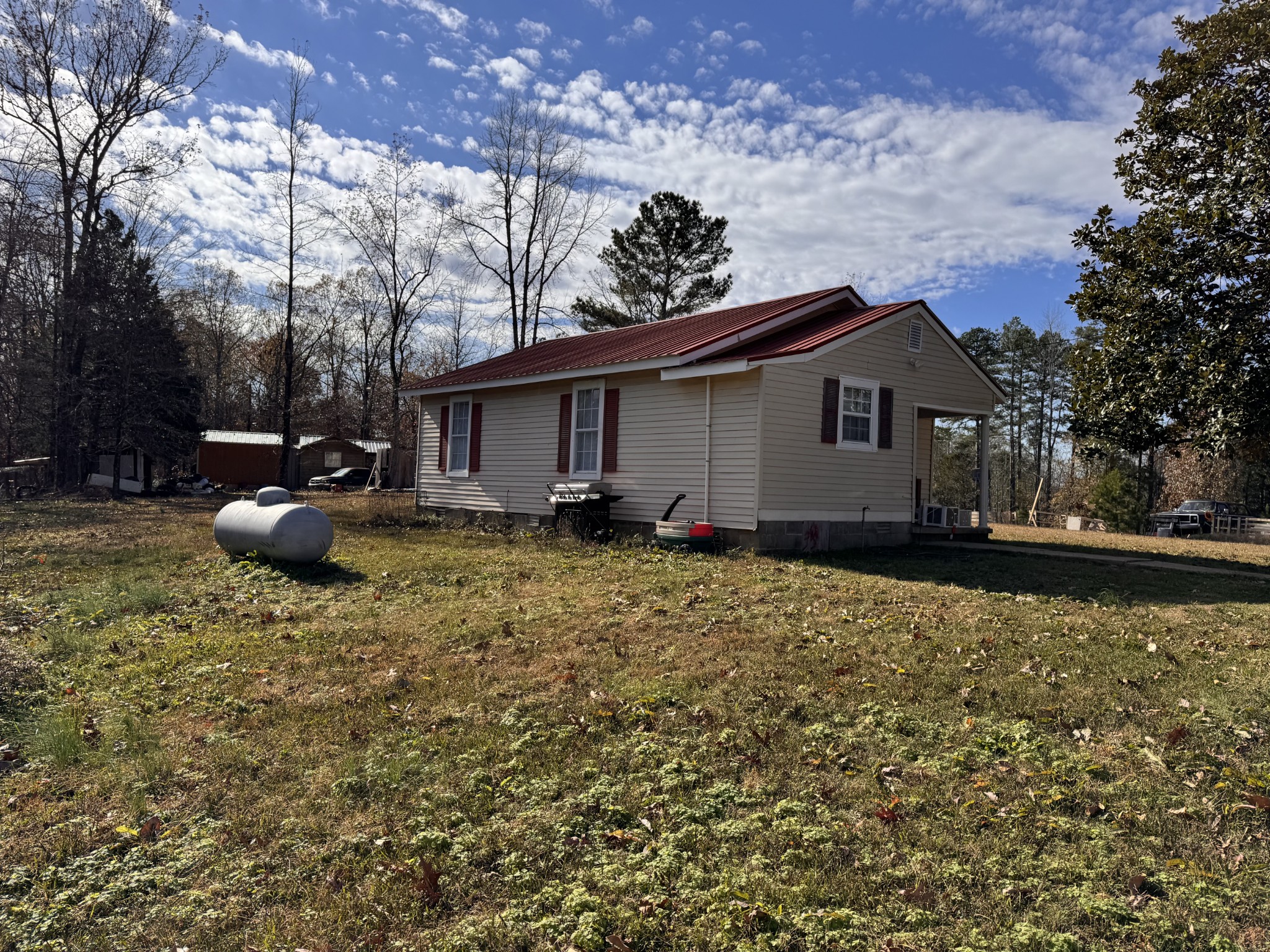 1907 Elmer Cox Rd