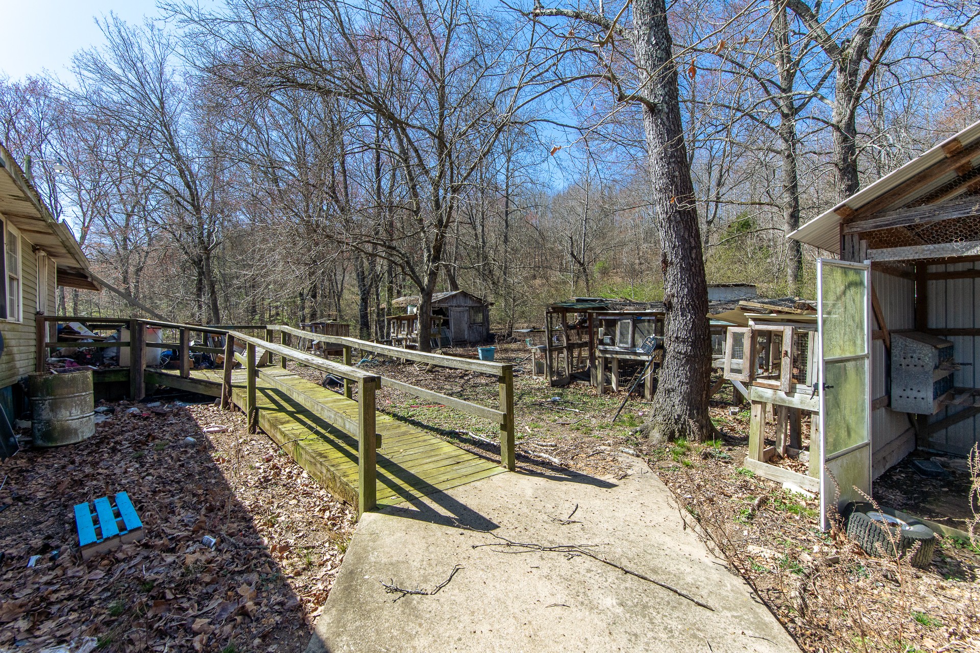 122 Hooper Rd
